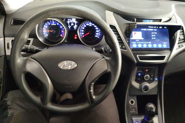 Used Hyundai Elantra (5th Generation / Langdong) 2016 1.6L Automatic Smart Version
