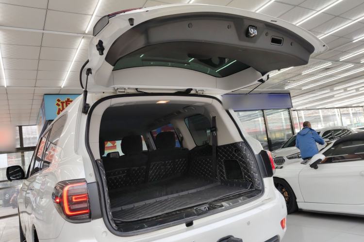 Used Nissan Patrol 2017 4.0L XE Middle East Version