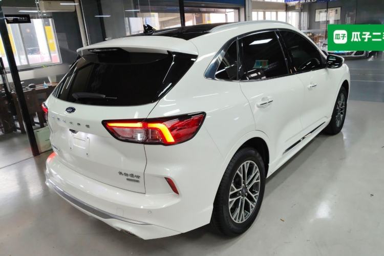 Used Ford Escape 2020 EcoBoost 245 Four-Wheel Drive Luxury Edition