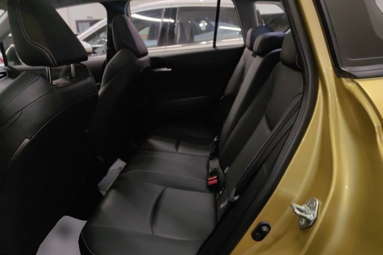 Used Toyota FRONTLANDER 2023 2.0L Smart Electric Hybrid Dual-Engine Deluxe Version
