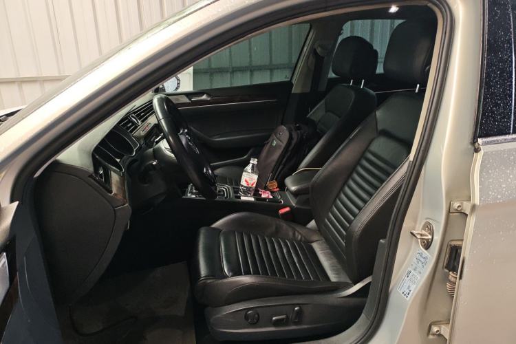 Used Volkswagen Magotan 2018 Facelift 330TSI DSG Luxury Model
