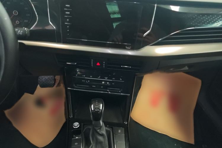 Used Volkswagen Passat 2021 330TSI Elite Edition Audio And AC Panel