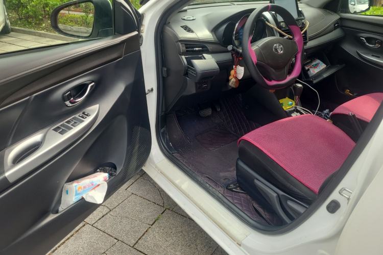 Used Toyota YARiS L Zhi Xuan 2014 1.3E Automatic Charm Edition Driver Seat