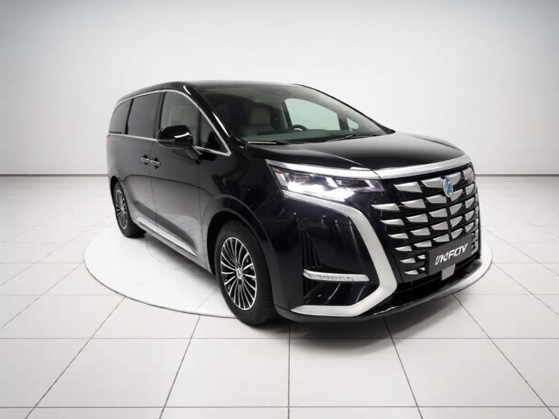 Used Denza D9 2022 DM-i 945 Luxury Model — 3
