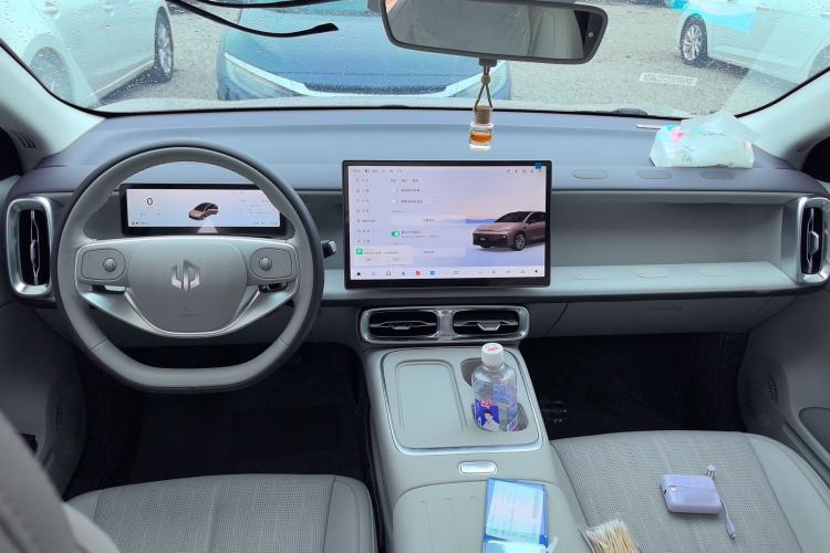 Used Leapmotor B01 2025 650 LiDAR Edition Center Console