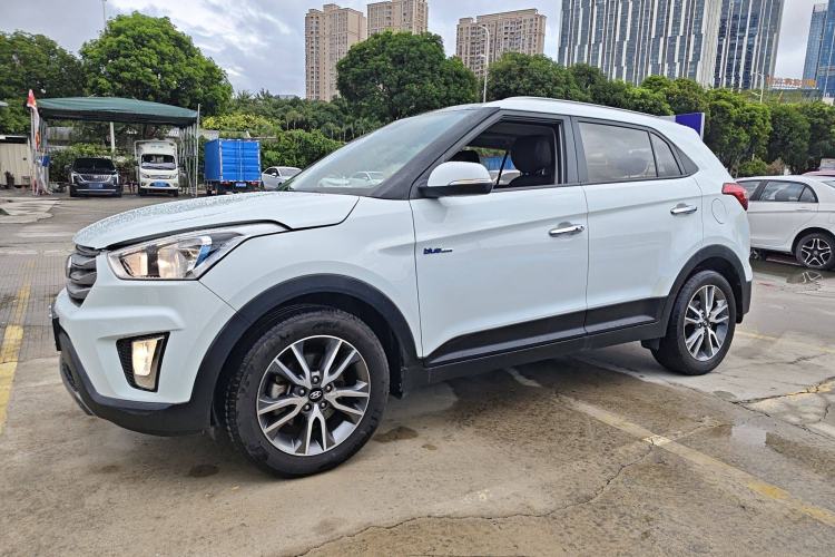 Used Hyundai ix25 2016 1.6T Dual-Clutch Two-Wheel Drive Smart GLS Model
