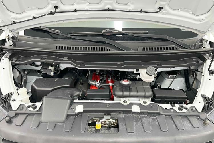 Used Jinbei Gold Hiace M Classic 2022 Panda Edition 1.5L Engineering Lion Passenger Van 6 Seats