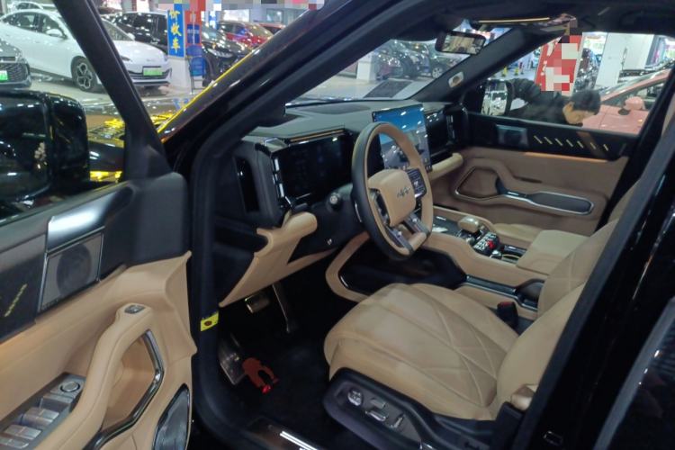 Used Formula Leopard Leopard 8 2025 Smart & Brave Flagship Edition 7 Seats