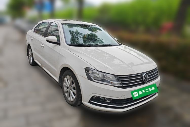 Used Volkswagen Lavida 2017 1.6L Manual Comfort Edition Front Right 45 Deg