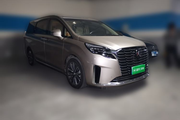 Used Buick GL8 2023 ES Lu Zun Luxury Model Front Right 45 Deg