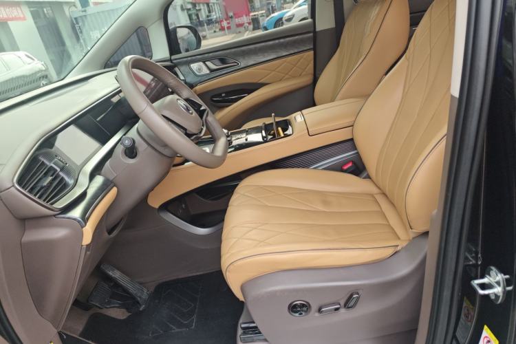 Used Denza D9 2022 DM-i 1040 Prestige Model Left Front Seat