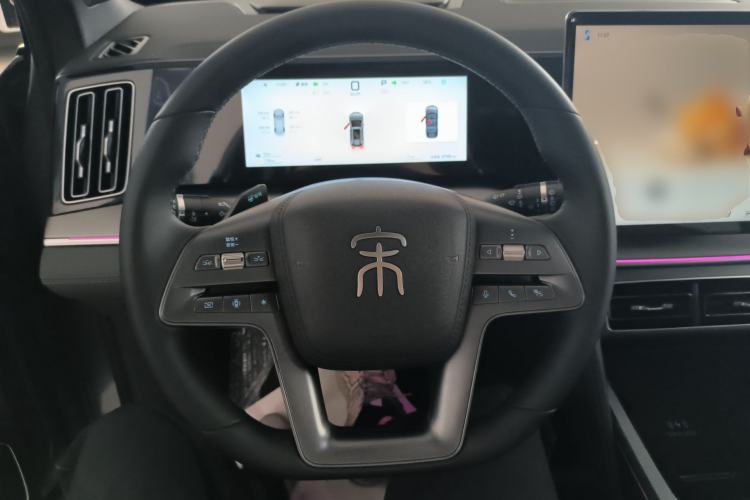 Used BYD Song L DM-i 2025 Intelligent Driving Version 160 km Beyond-Range Type Steering Wheel