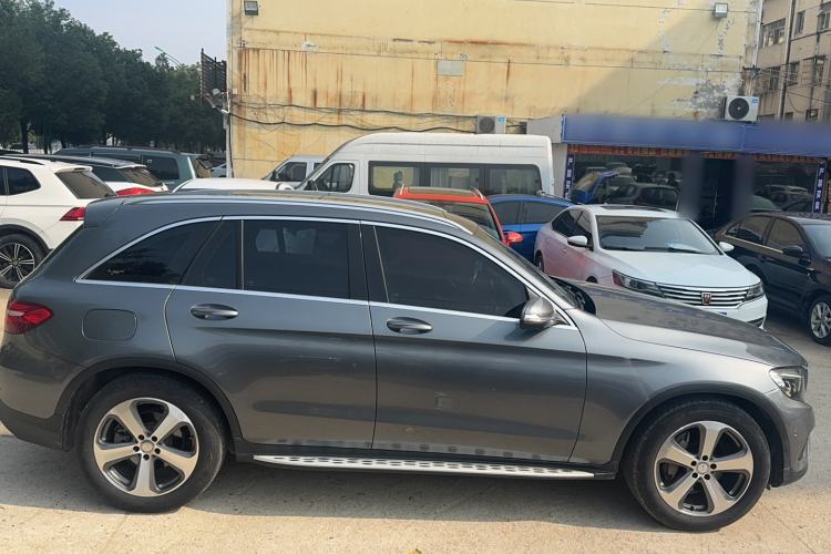 Used Mercedes-Benz GLC 2016 GLC 300 4MATIC Dynamic Model