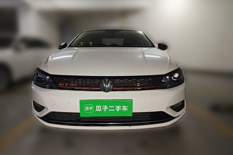 Used Volkswagen Lamando 2015 330TSI DSG Luxury Edition Front