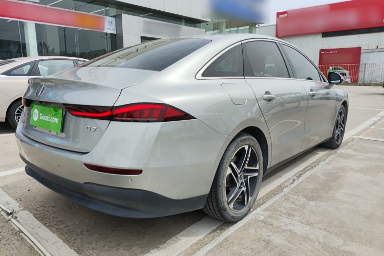 Used Roewe D7 2023 DMH 125km Flagship Edition Rear Right 45 Deg