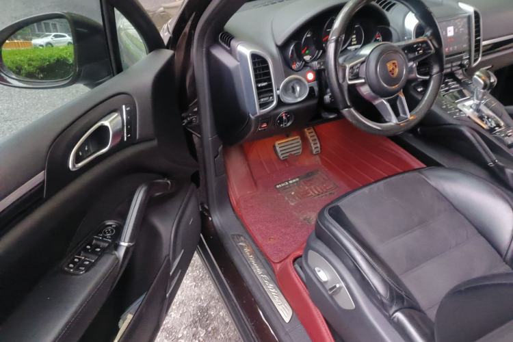 Used Porsche Cayenne 2016 Cayenne Platinum Edition 3.0T Driver Seat