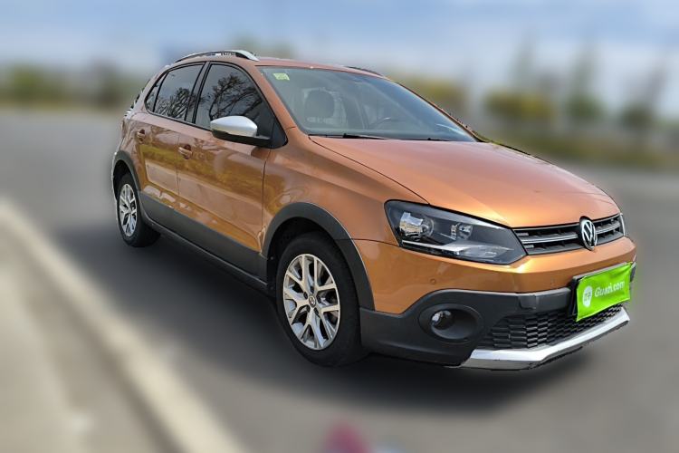 Used Volkswagen Polo 2014 1.6L Cross Polo Automatic Front Right 45 Deg