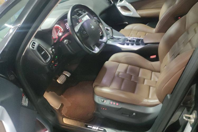 Used DS 5 2013 1.6T Prestige Edition THP200