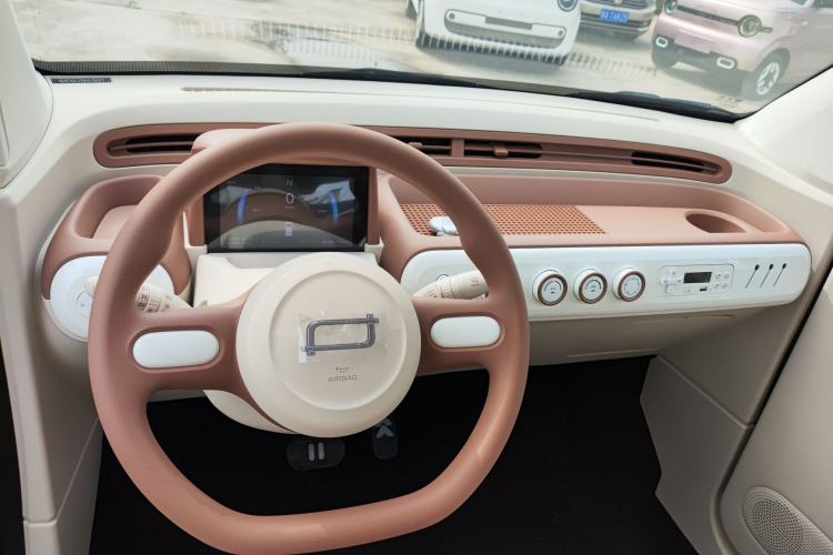 Used Bestune Pony 2026 Model 222km Shining Horse Center Console