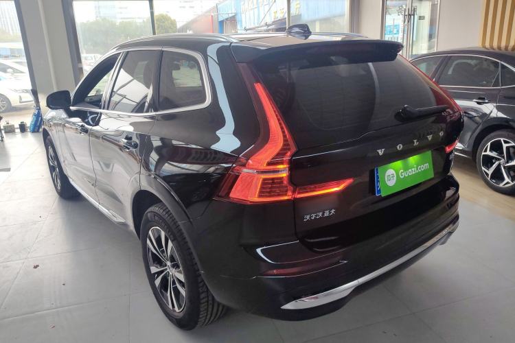 Used Volvo XC60 2025 B5 4x4 Smart Luxury Edition