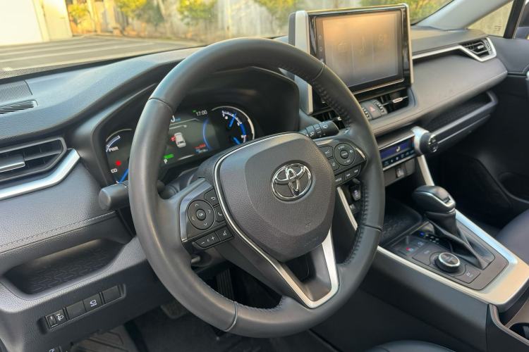 Used Toyota RAV4 2020 Dual-Engine 2.5L E-CVT 4x4 Elite PLUS Edition
