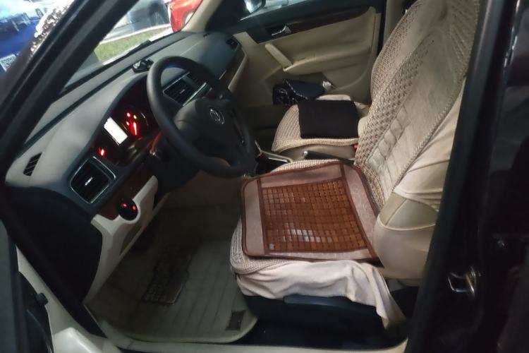 Used Volkswagen Lavida 2013 1.4TSI DSG Comfort Edition Left Front Seat