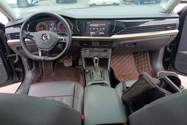 Used Volkswagen Passat 2021 280TSI Business Edition Center Console