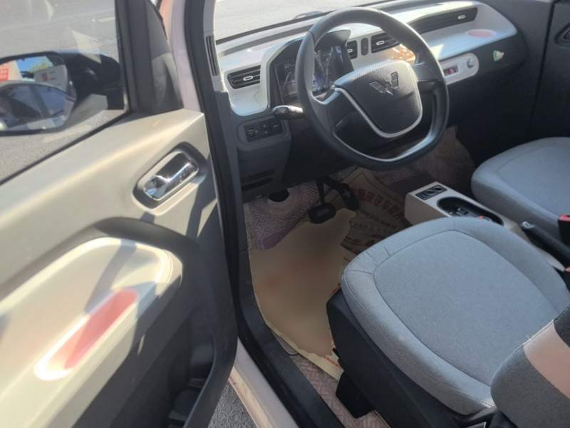 Used Wuling Hongguang MINIEV 2022 Macaron Premium Model – Lithium Ternary Battery — 15