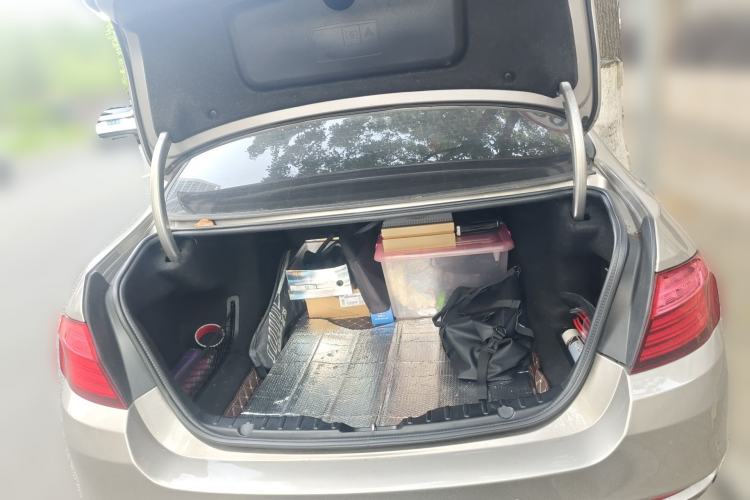 Used BMW 5 Series 2014 520Li Elegant Model
