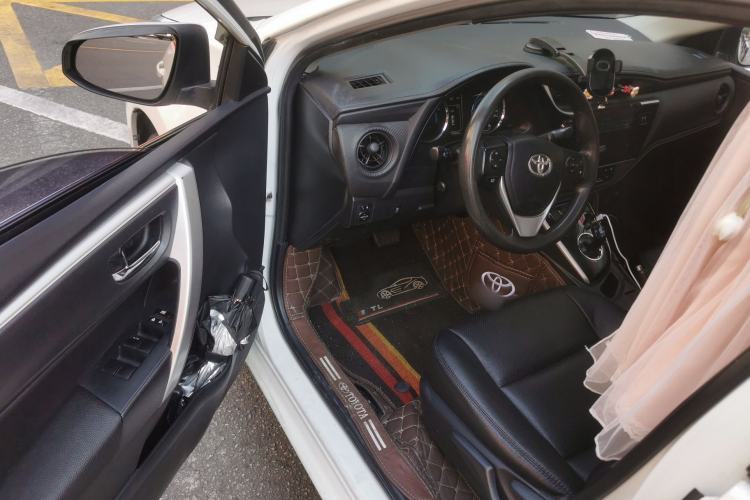 Used Toyota Levin 2017 Revised Dual-Engine 1.8H GS E-CVT Elite Sunroof Version China V Standard