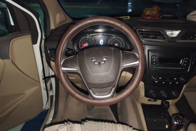 Used Wuling Hongguang 2015 1.5L S1 Comfort China V Standard