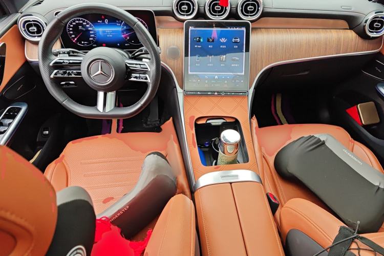 Used Mercedes-Benz GLC 2023 GLC 300 L 4MATIC Dynamic Edition 5-seater
