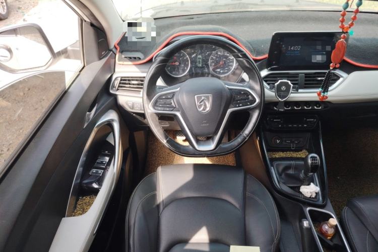 Used Baojun 530 2018 1.5T Manual Prestige Version China V Steering Wheel