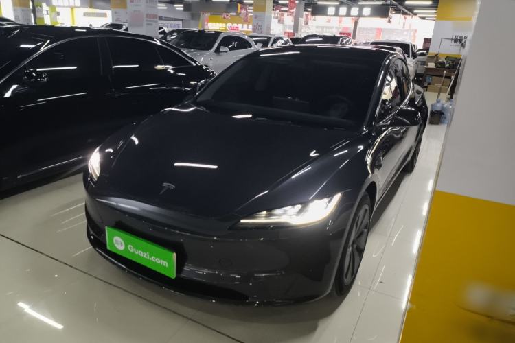 Used Tesla Model 3 2023 Long-Range All-Wheel-Drive Version