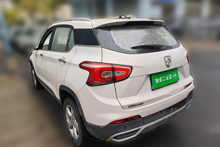 Used Baojun 510 2017 1.5L Manual Fashion Model
