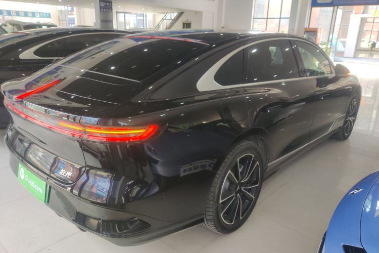 Used VOYAH PASSION 2024 PHEV Four-Wheel Drive Ultra-Long Range Flagship Model
