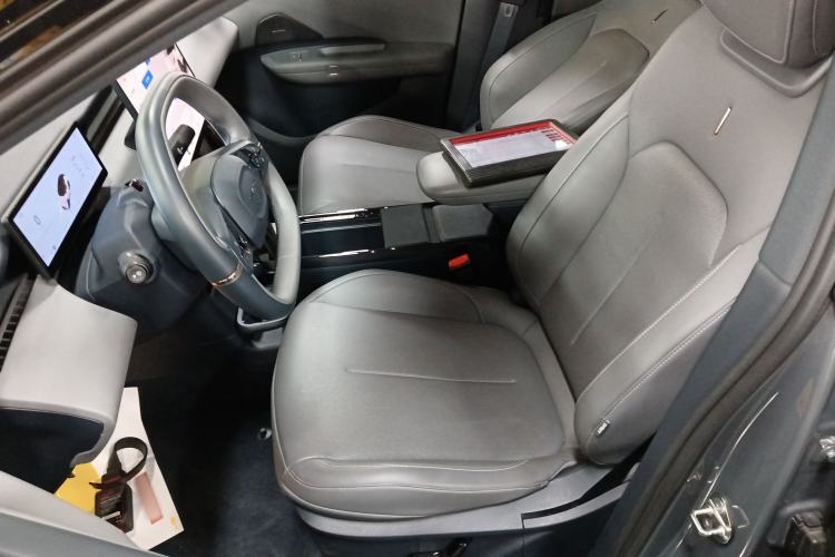 Used Lynk & Co Z20 2025 530 km Range Rear-Wheel Drive Max Left Front Seat