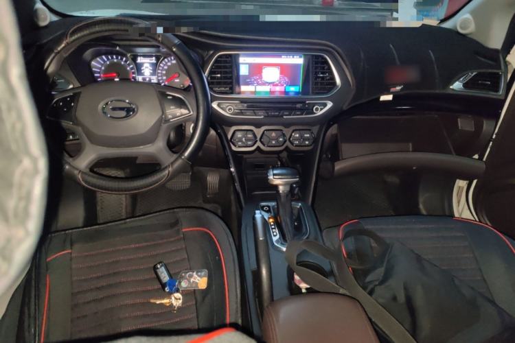 Used GAC Trumpchi GS4 2015 200T G-DCT Elite Edition Center Console