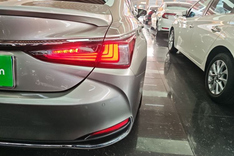 Used Lexus ES 2018 200 Excellence Edition China V Standard
