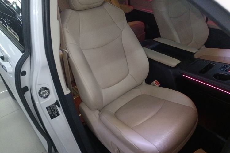 Used Toyota SIENNA 2021 2.5L Hybrid Luxury Edition Right Front Seat