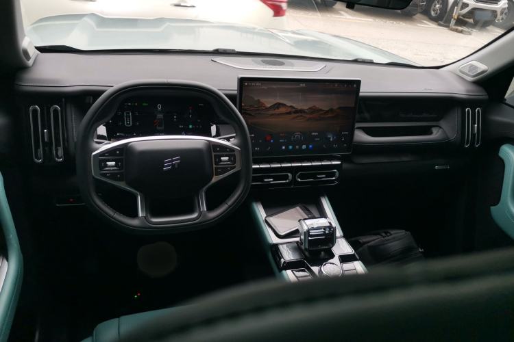 Used JETOUR Freelander 2025 2.0TD Automatic XWD Conqueror Center Console