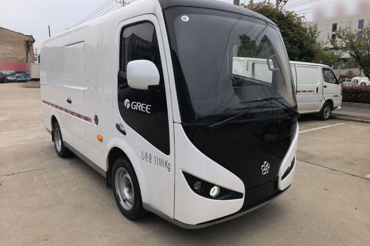Used Guangtong Auto makeup Logistics Vehicle 2024 3.1T 2-Seater 4.99-Meter All-Electric Closed Cargo Van with 41.86 kWh