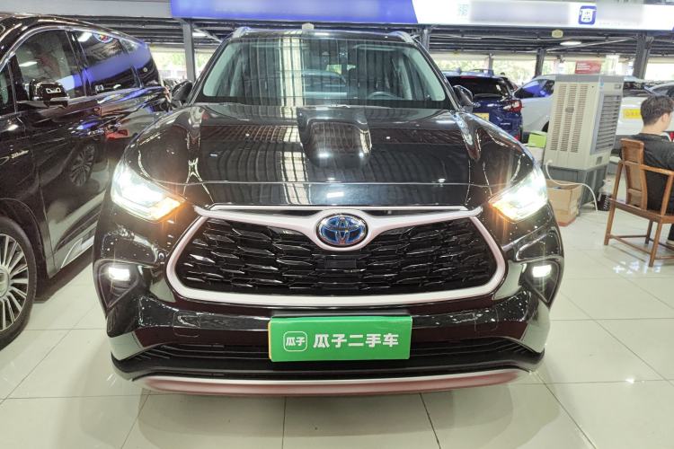 Used Toyota Highlander 2023 2.5L Smart Electric Hybrid Dual-Motor All-Wheel-Drive Luxury 7-Seater