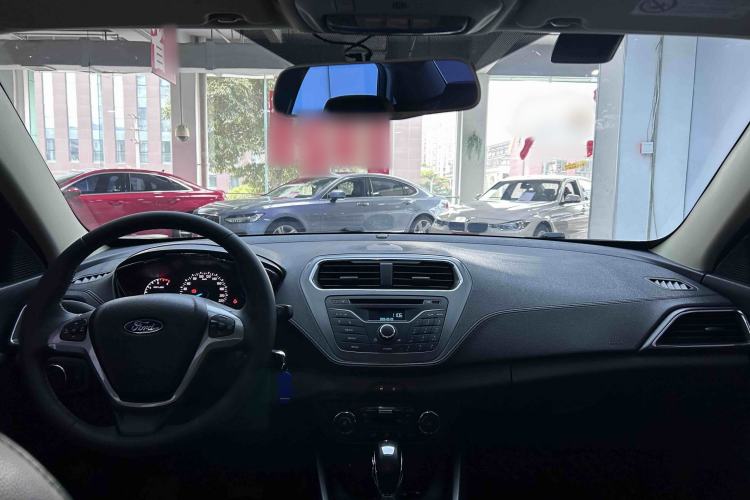 Used Ford Escort 2015 1.5L Automatic Fashion Model