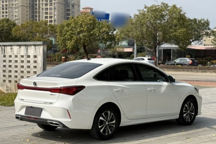 Used Changan Eado 2022 PLUS Blue Whale NE 1.4T GDI DCT Prestige Edition
