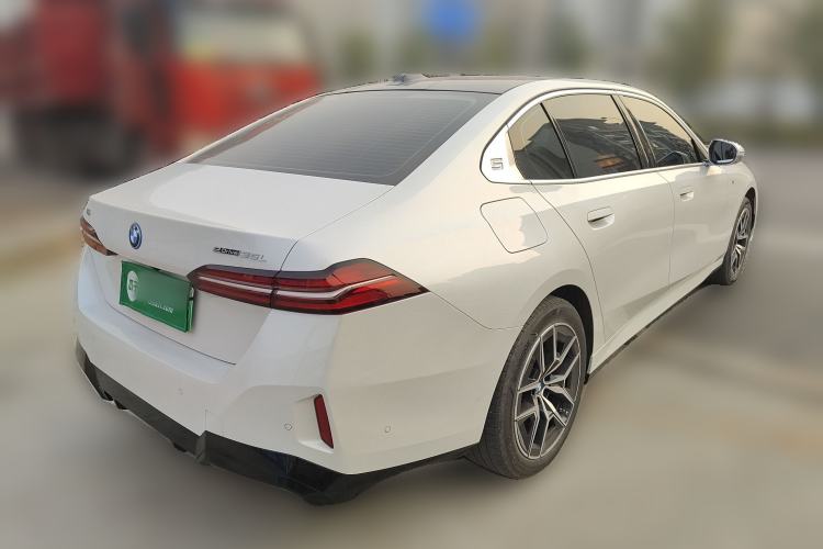 Used BMW i5 2025 eDrive 35L M Sport Package
