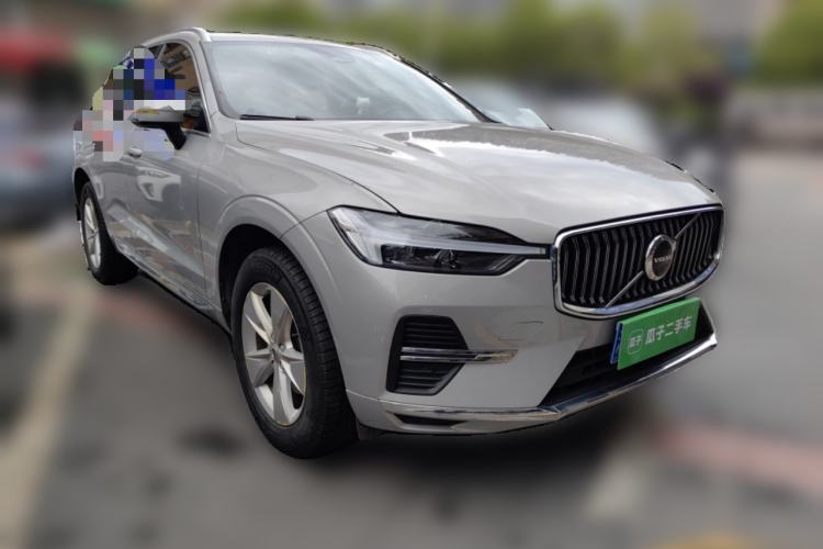 Used Volvo XC60 2022 B5 4x4 Zhiyi Luxury Edition Front Right 45 Deg
