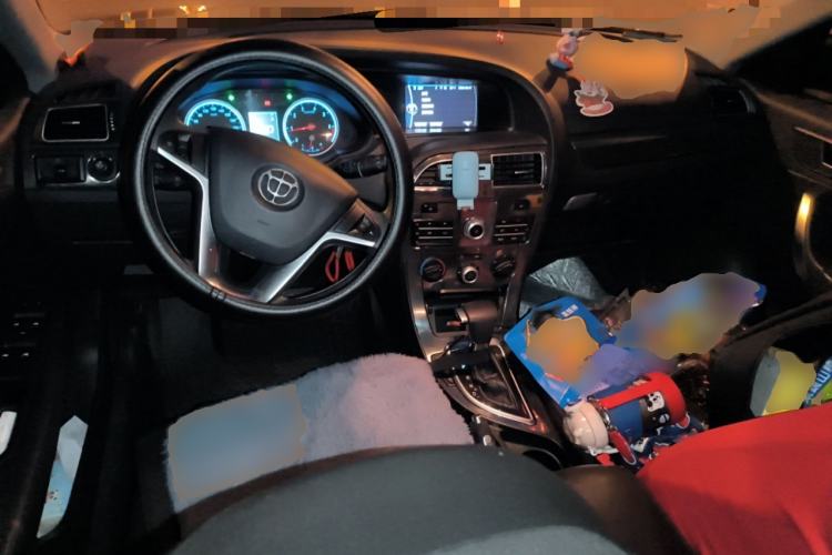 Used Brilliance V5 2014 1.5T Automatic Two-Wheel Drive Sport Model
