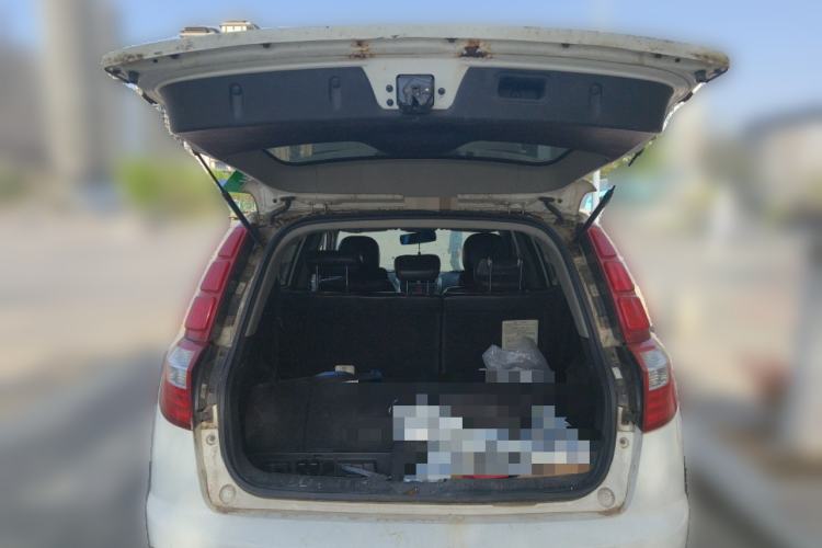 Used Geely Auto GX7 2015 Classic Edition 1.8L Manual Elite Model China V Standard Trunk