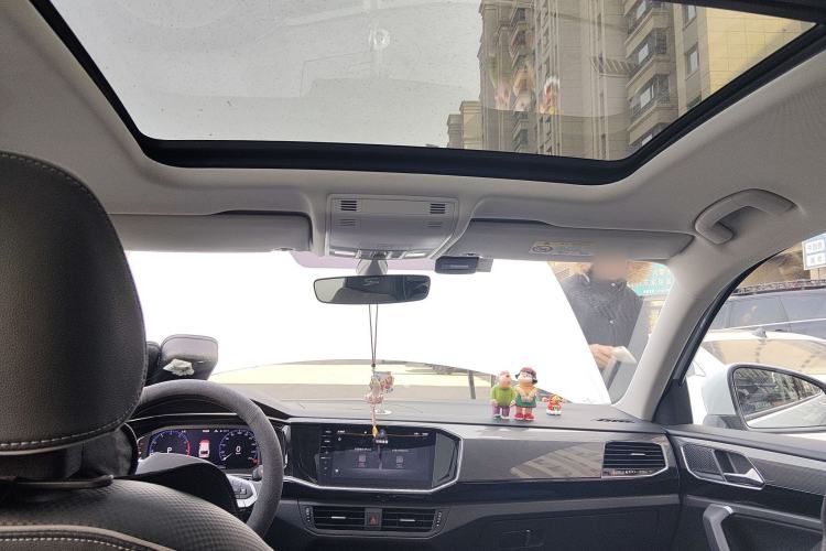 Used Volkswagen Tayron X 2020 330TSI Two-Wheel Drive Luxury Smart Connectivity Version Headliner